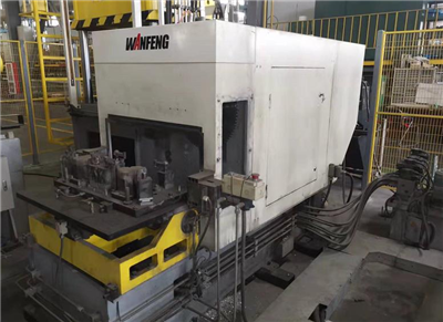 Máquina de processamento pós